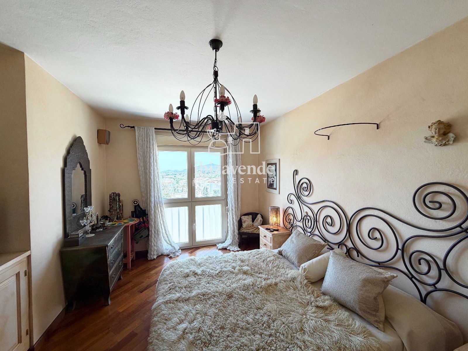 Mobilia Inmueble Image