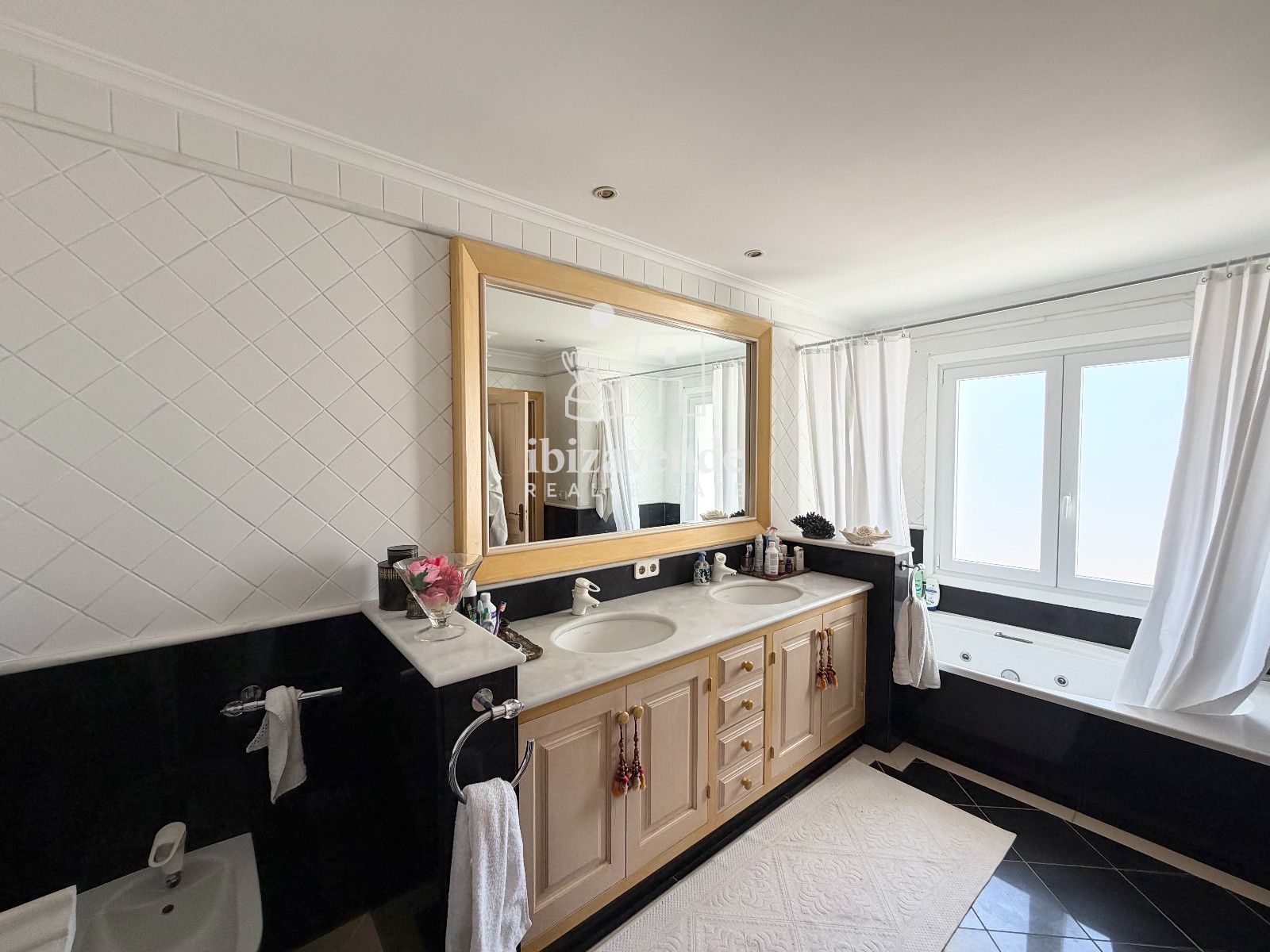 Mobilia Inmueble Image
