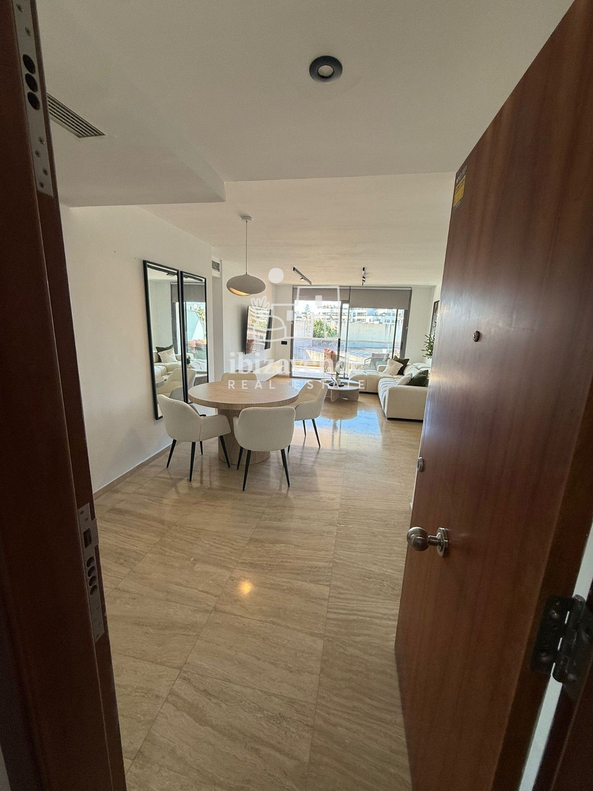 Mobilia Inmueble Image